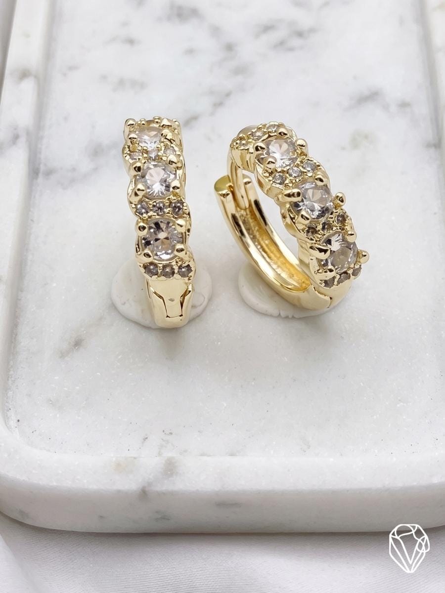 Aretes Argolla Brillo Circonia — Oro Laminado Americano | Varelis