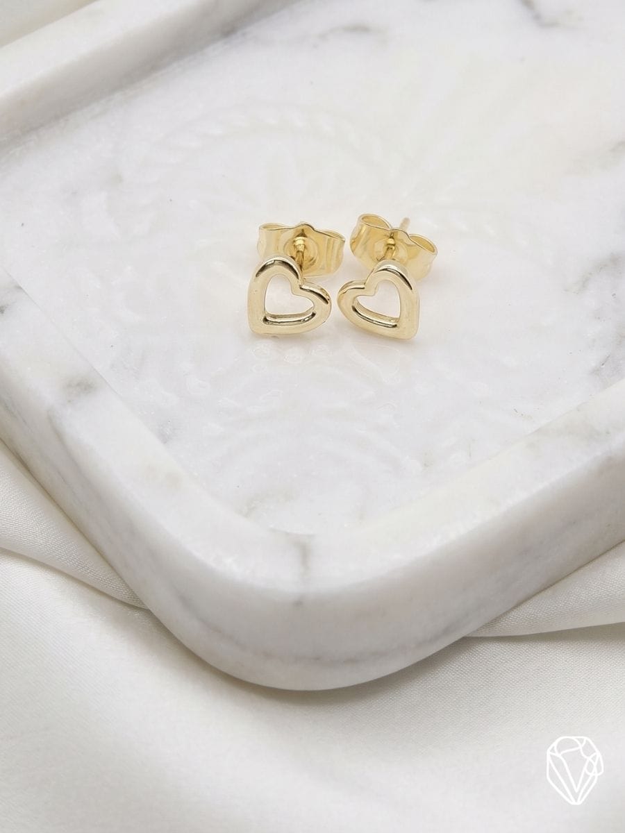 Aretes Corazón Abierto — Oro Laminado Americano | Varelis