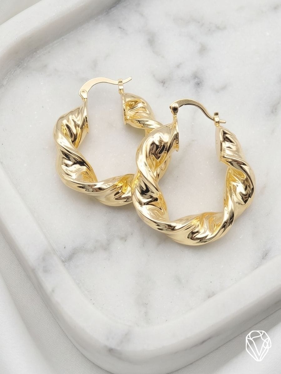 Aretes Argolla Espiral — Oro Laminado Americano | Varelis