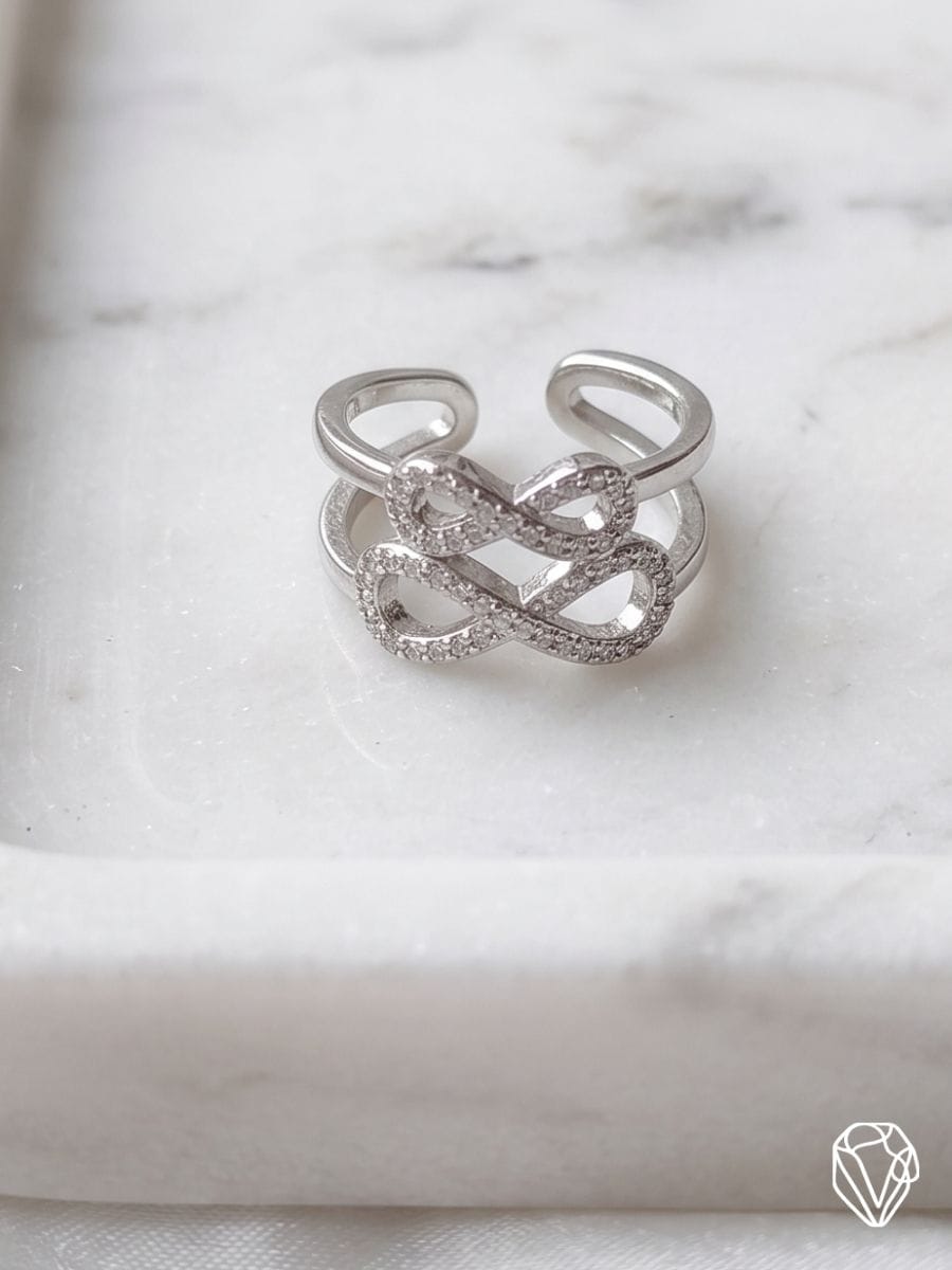 Anillo Ajustable Infinito — Oro Laminado Americano | Varelis