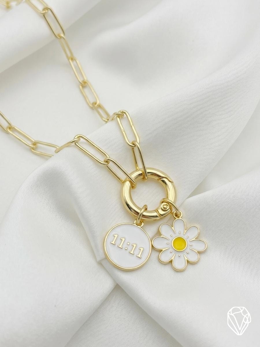 Collar Margarita Blanca — Oro Laminado Americano | Varelis